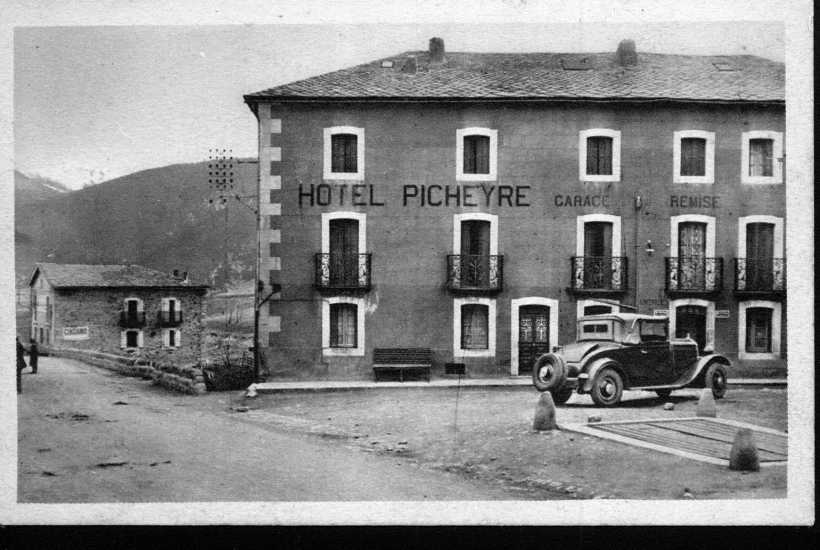 Hotel Picheyre Formigueres Exterior photo